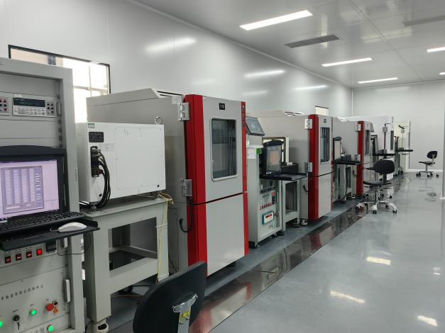 Быстрый запуск волоконно-оптического гироскопа 3s Время начала и цифровые выходы RS-422 для точных результатов 4